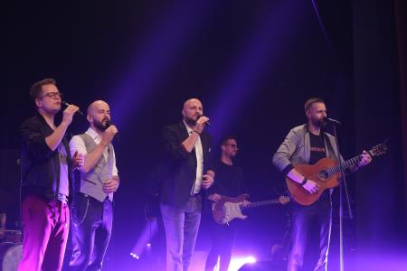 KVATROPIRCI V KULTURNEM DOMU 01 FOTO LJUBO VUKELIČ